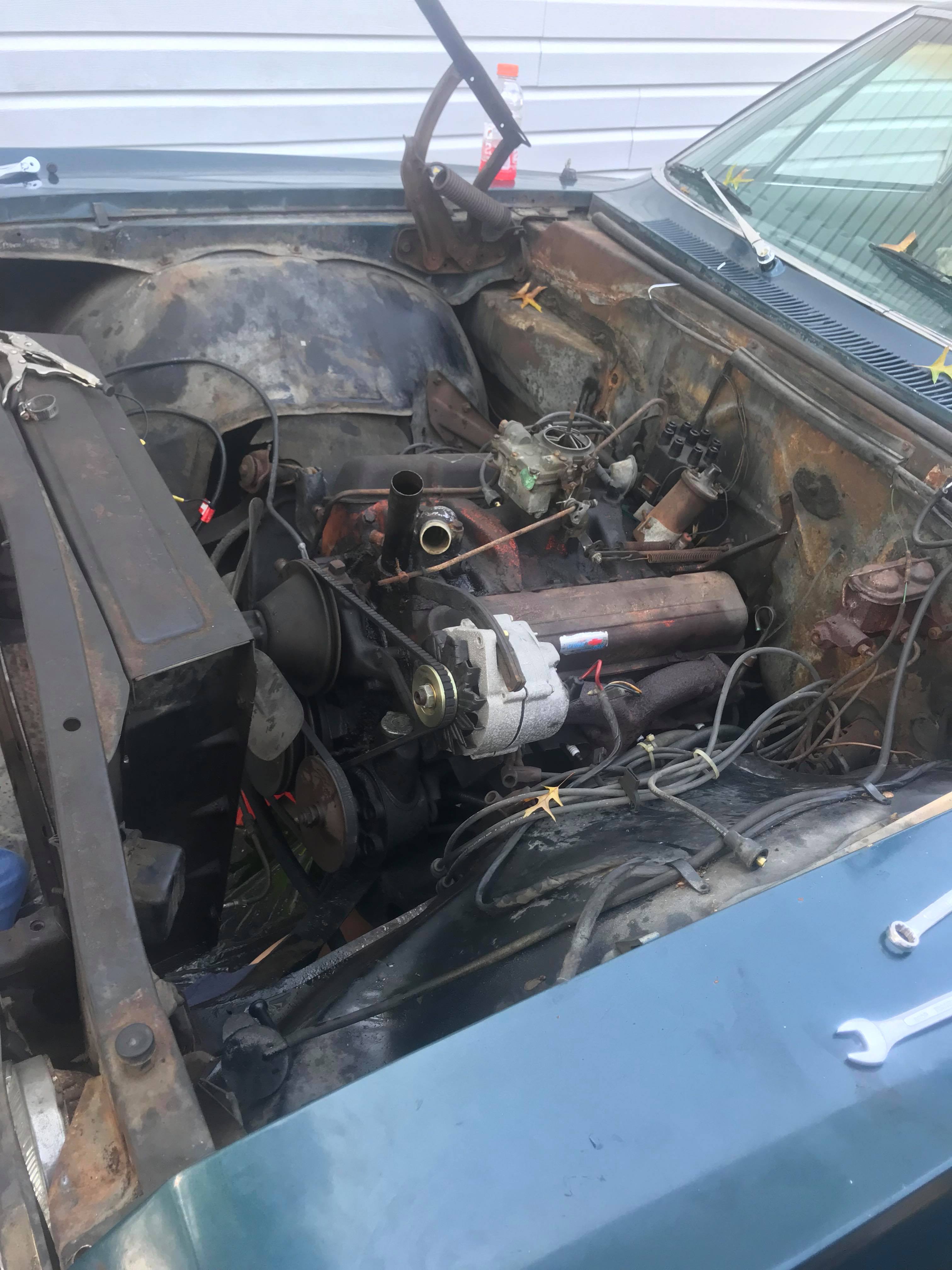 Engine With No  Hood